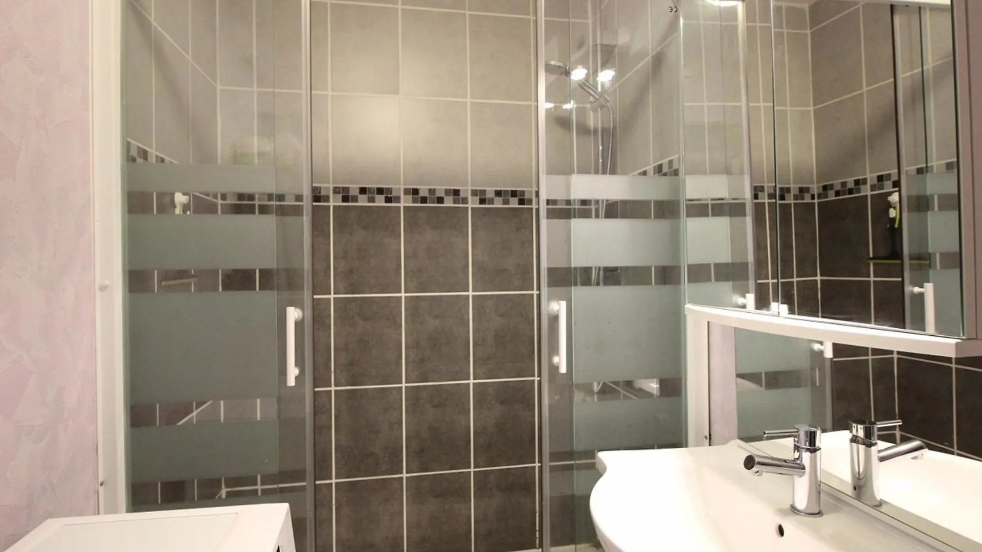 Apartment F3 Avec Wifi A 150M Du Centre Et Thermes Du Mont-Dore - 5 Couchages - Fr-1-415-143 France